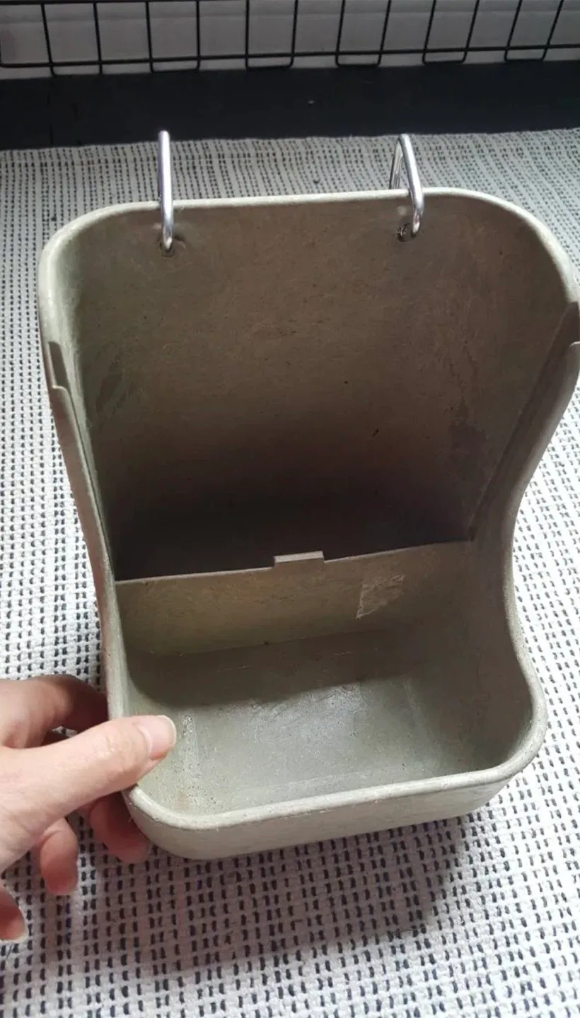 Small animal hay/food feeder image indicator(2)