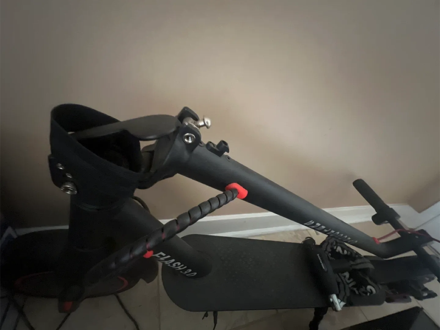 Flash 3.0 Electric Scooter image indicator(4)