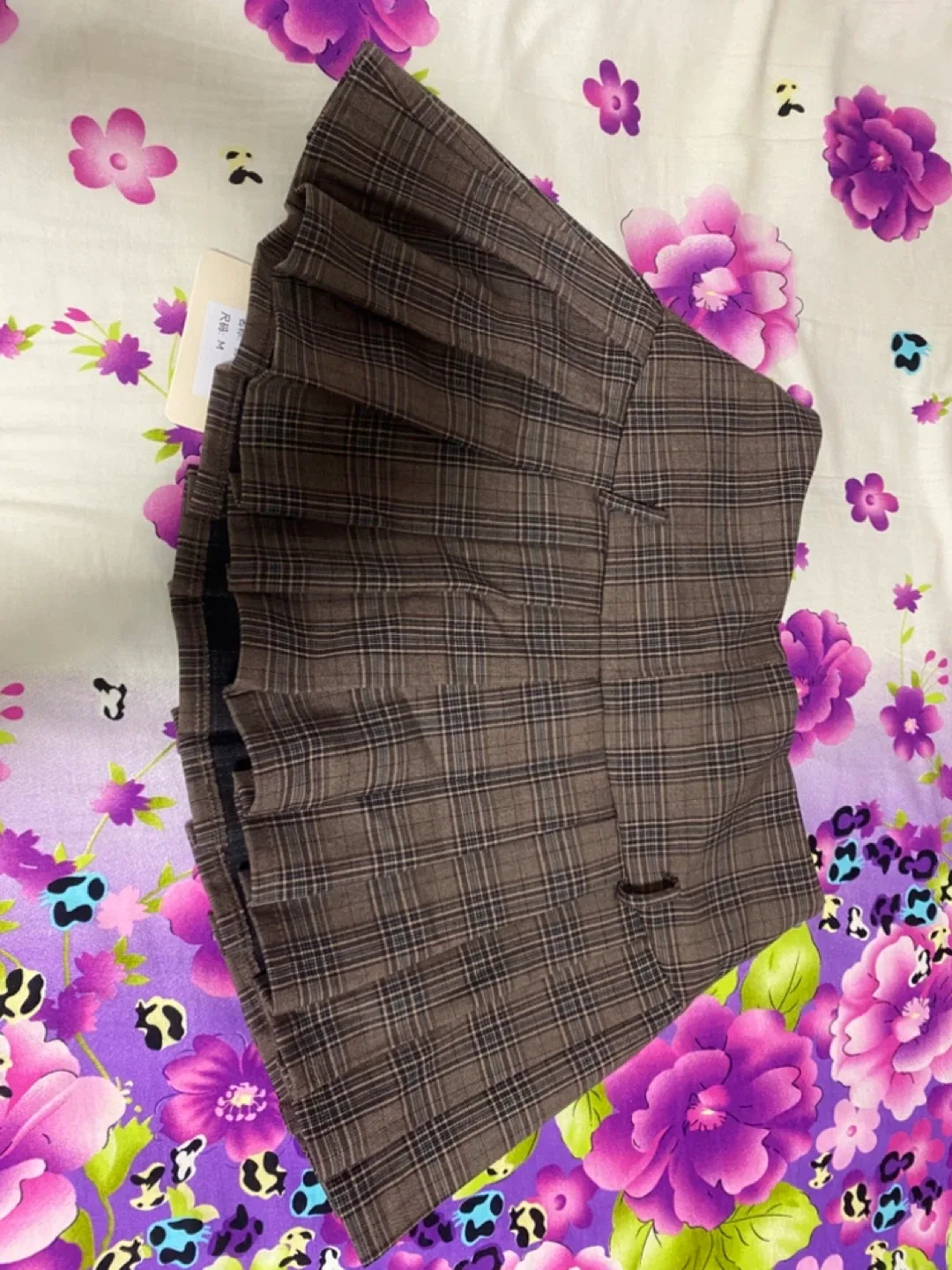 Brand New Brown Plaid Pleated Mini Skirt - Size L image indicator(2)