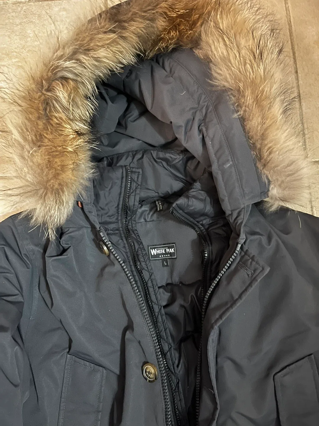 White Peak Grey Down Parka - Size L image indicator(2)