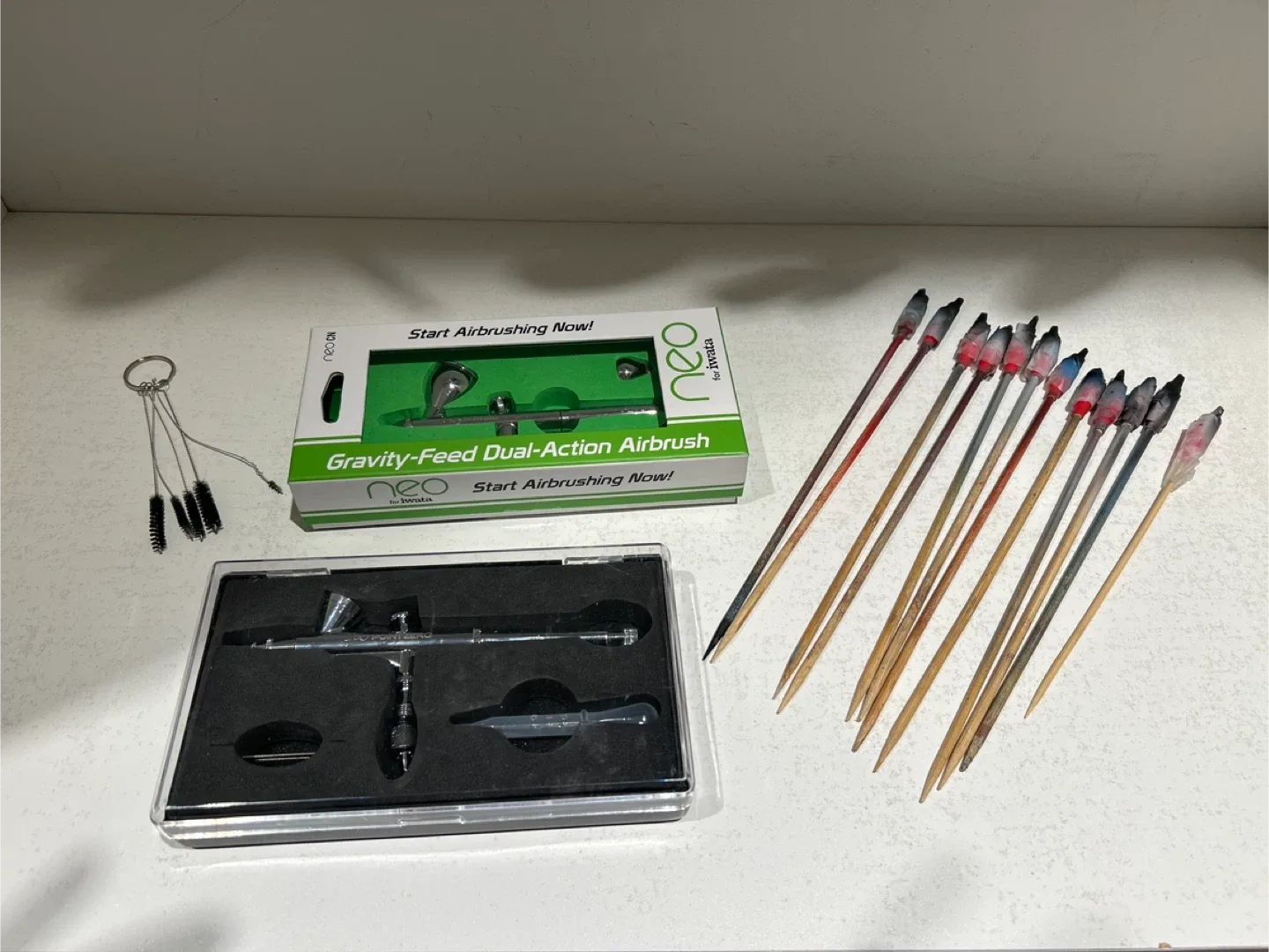 Neo for Iwata Gravity-Feed Dual-Action Airbrush