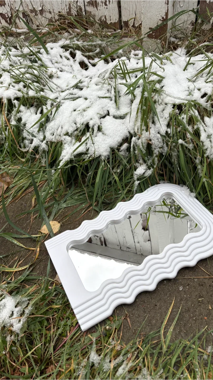 Wavy White Mirror image indicator(2)