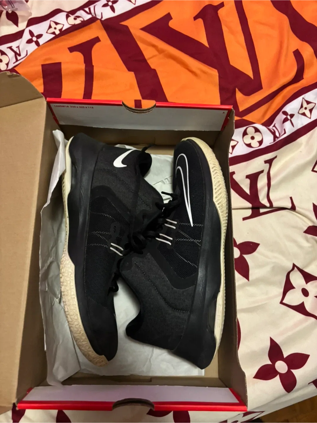 Nike Son of Force Mid (GS) Black, Size 6.5Y image indicator(4)