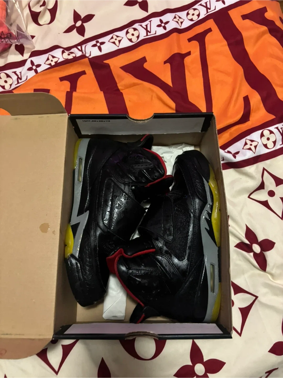 Jordan 5 AM BG Black/Red Size 7Y image indicator(4)