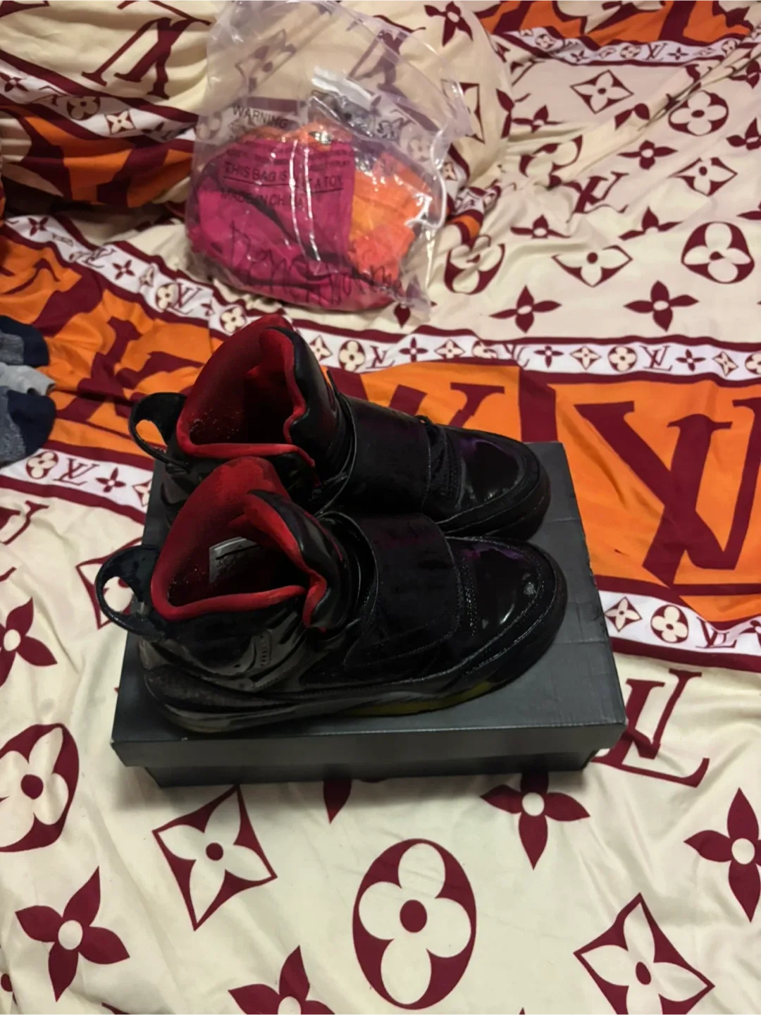 Jordan 5 AM BG Black/Red Size 7Y thumbnail
