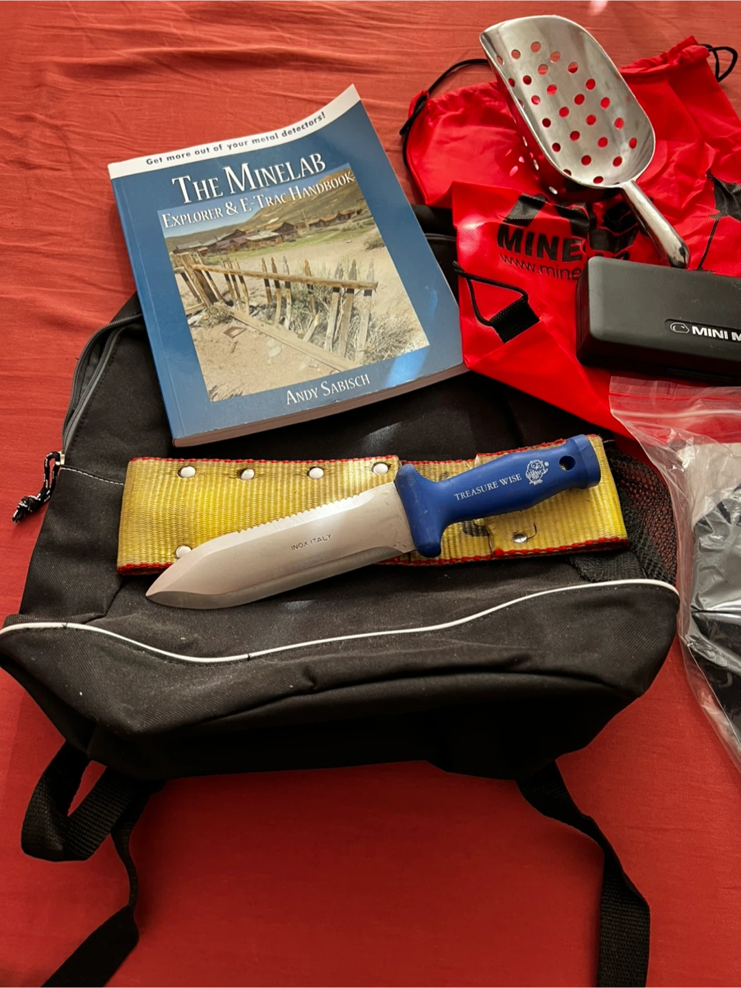 Minelab E-Trac Metal Detector with Accessories - photo 2
