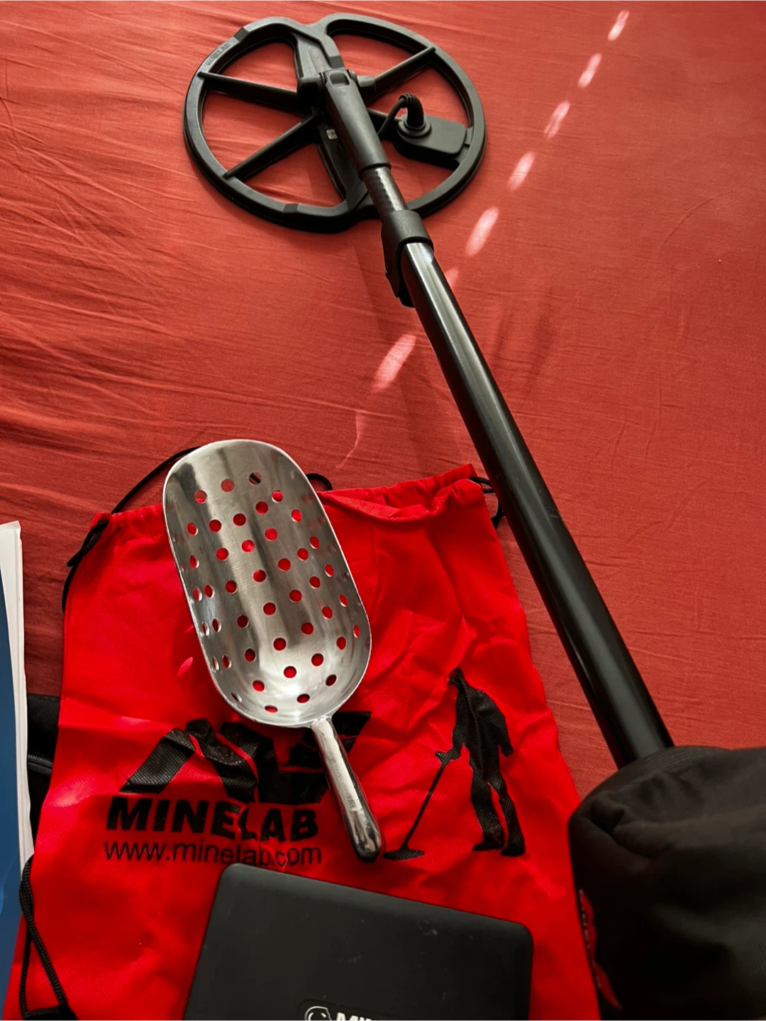 Minelab E-Trac Metal Detector with Accessories - photo 4