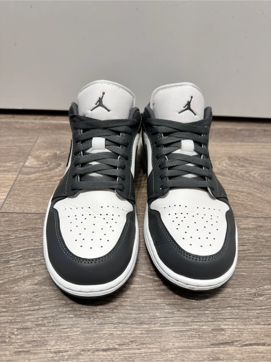 Air Jordan Low(Like New) - MEN Size 10