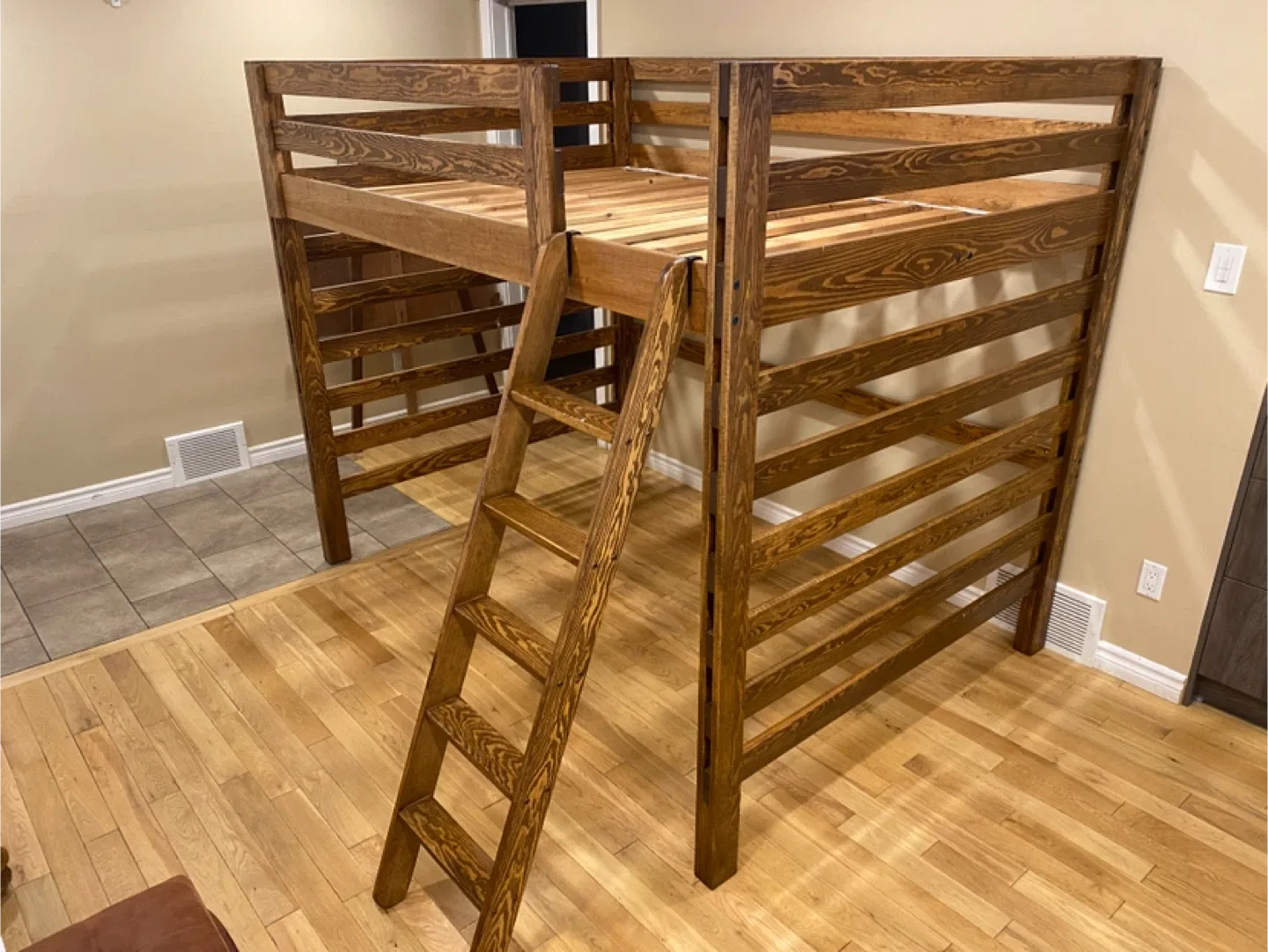 Queen Size Solid Wood Loft Bed (CAN DELIVER)