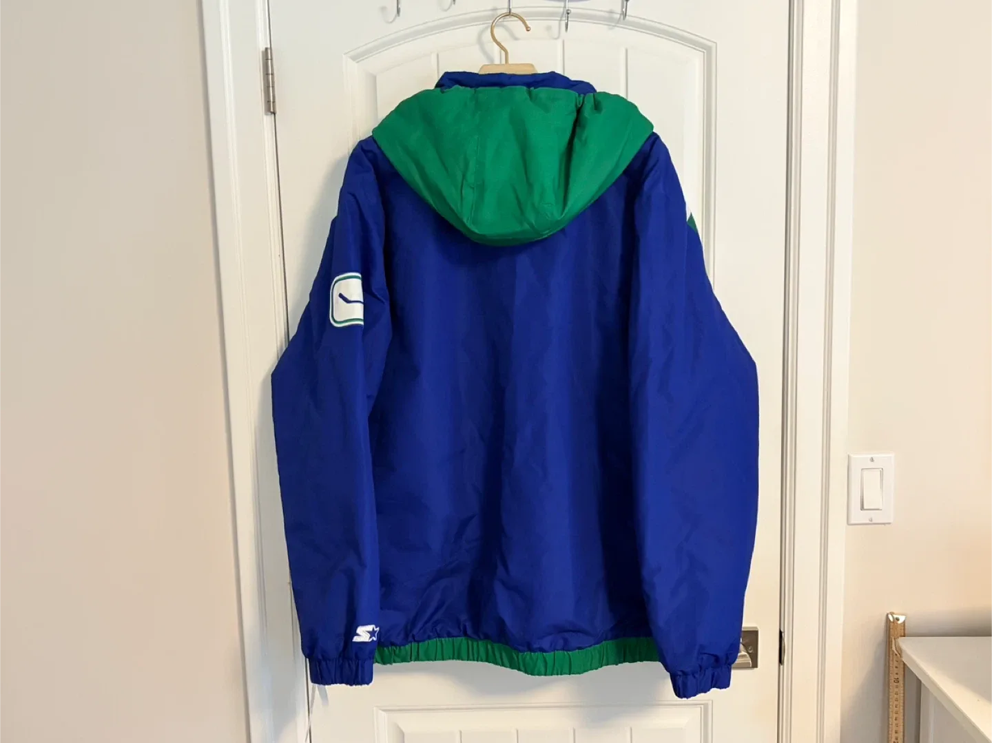 BNWT Authentic Starter Vancouver Canucks Jacket Stick Rink 3XL image indicator(6)