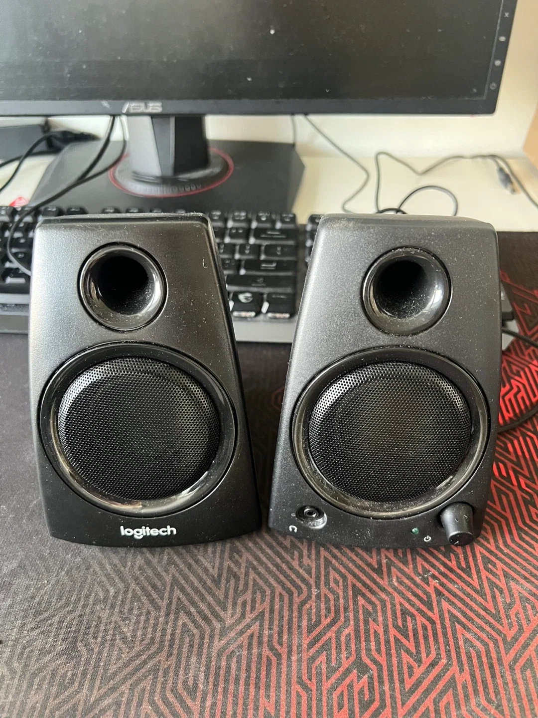 Logitech Z130 10W Speakers - Full Stereo Sound image indicator(5)