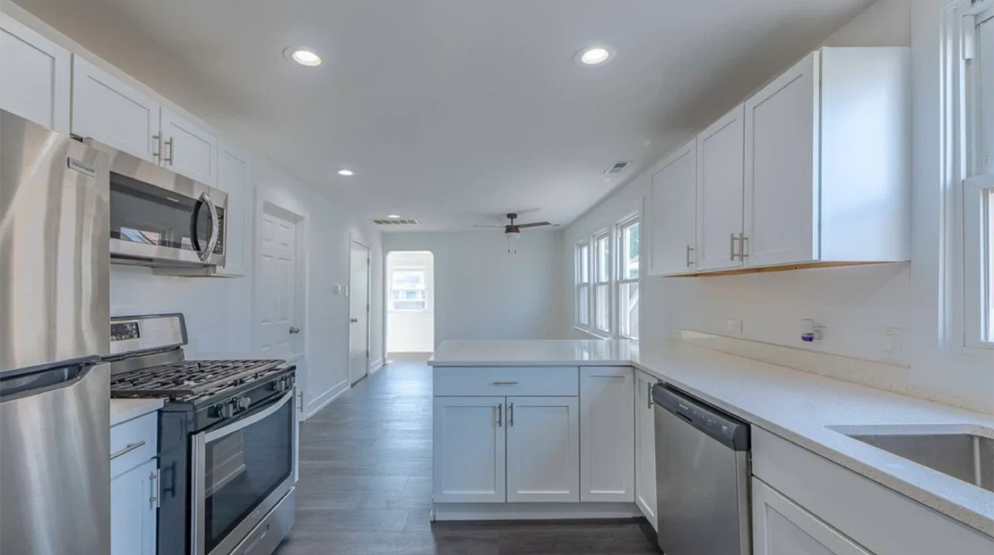 2 bed 1 bath apartment image indicator(7)