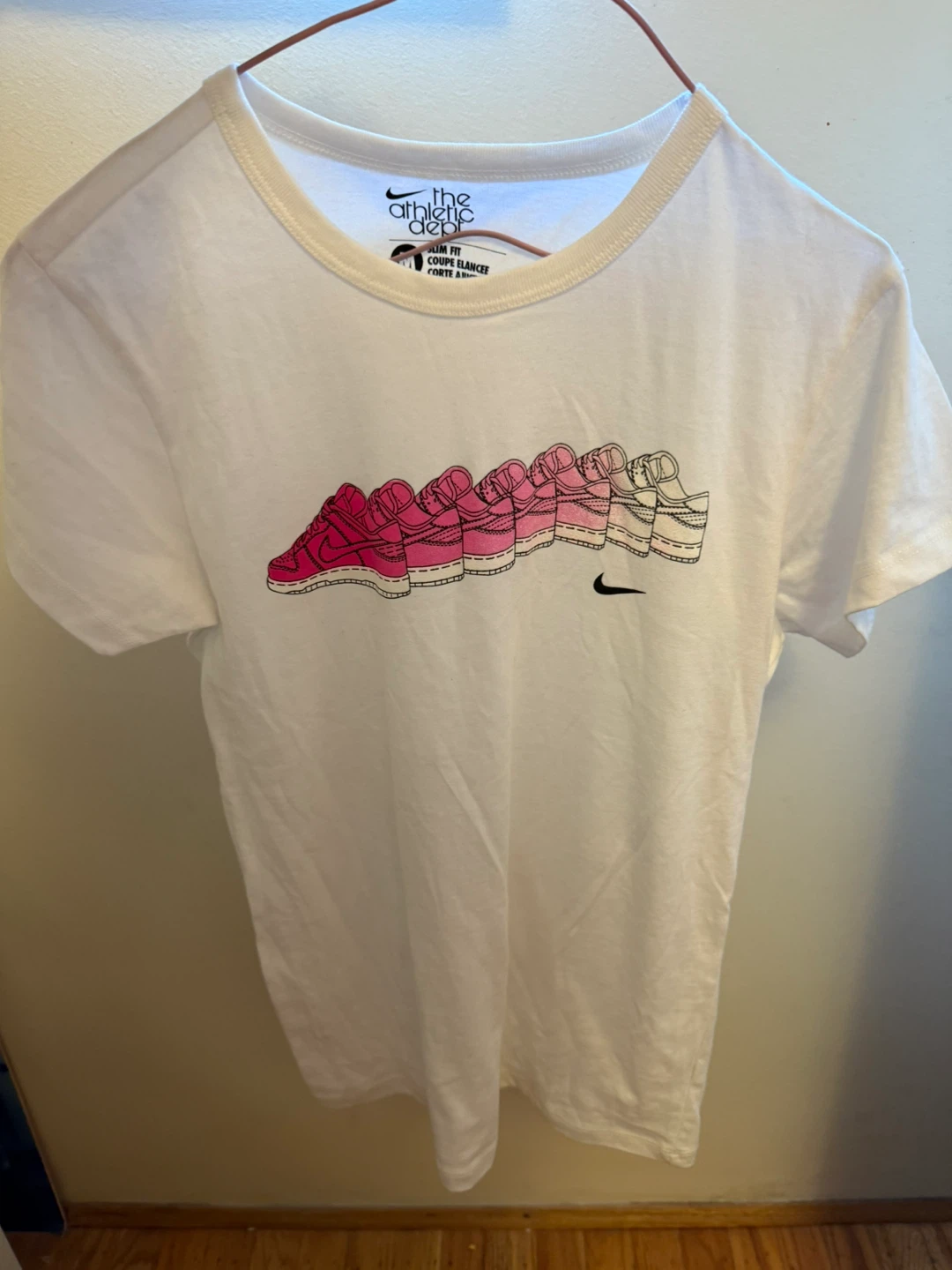 Nike The Athletic Dept. T-Shirt - Size xxs