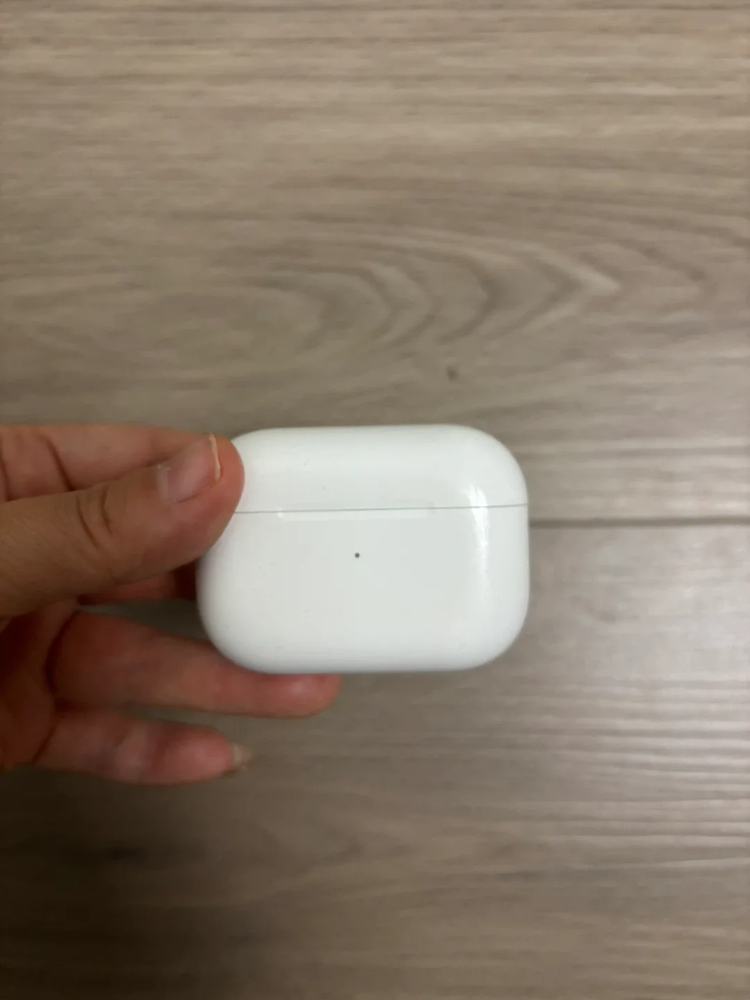 AirPods Pro 1 Gen (Model: A2084) image indicator(2)