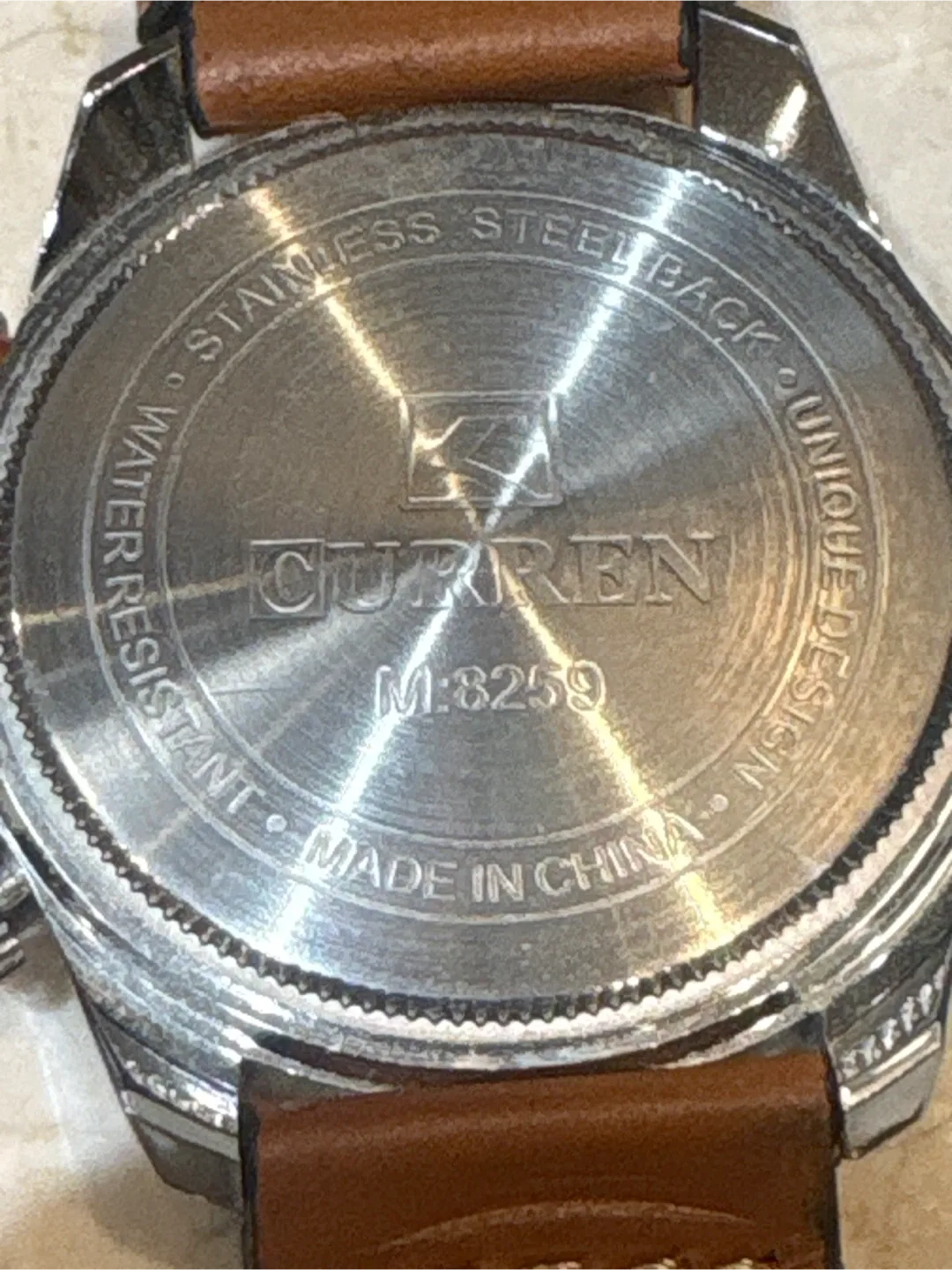 Curren M:8259 Watch with Leather Strap image indicator(2)