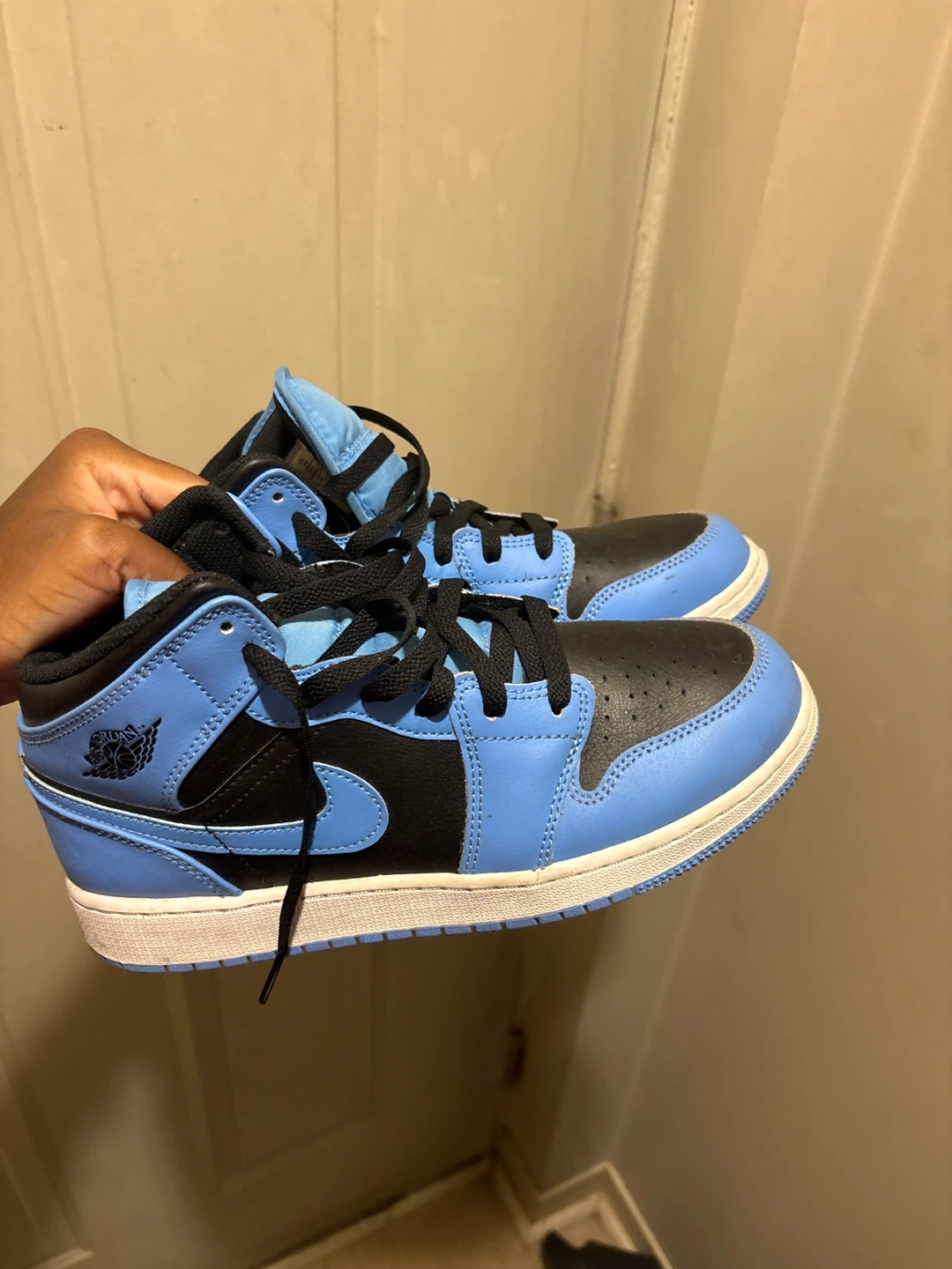 Nike Air Jordan 1 Low University Blue/Black - Size 8 - photo 2