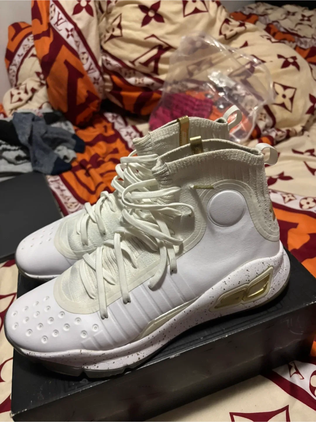 Under Armour Curry 4, Size 8 image indicator(6)