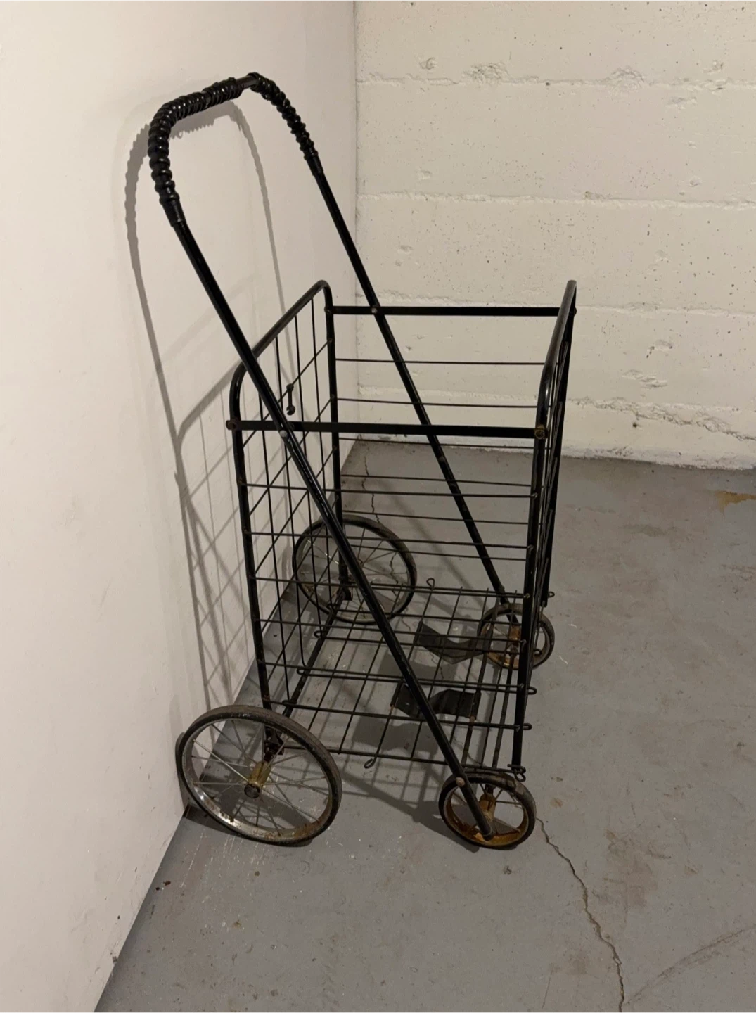 Black Metal Shopping Cart - photo 2