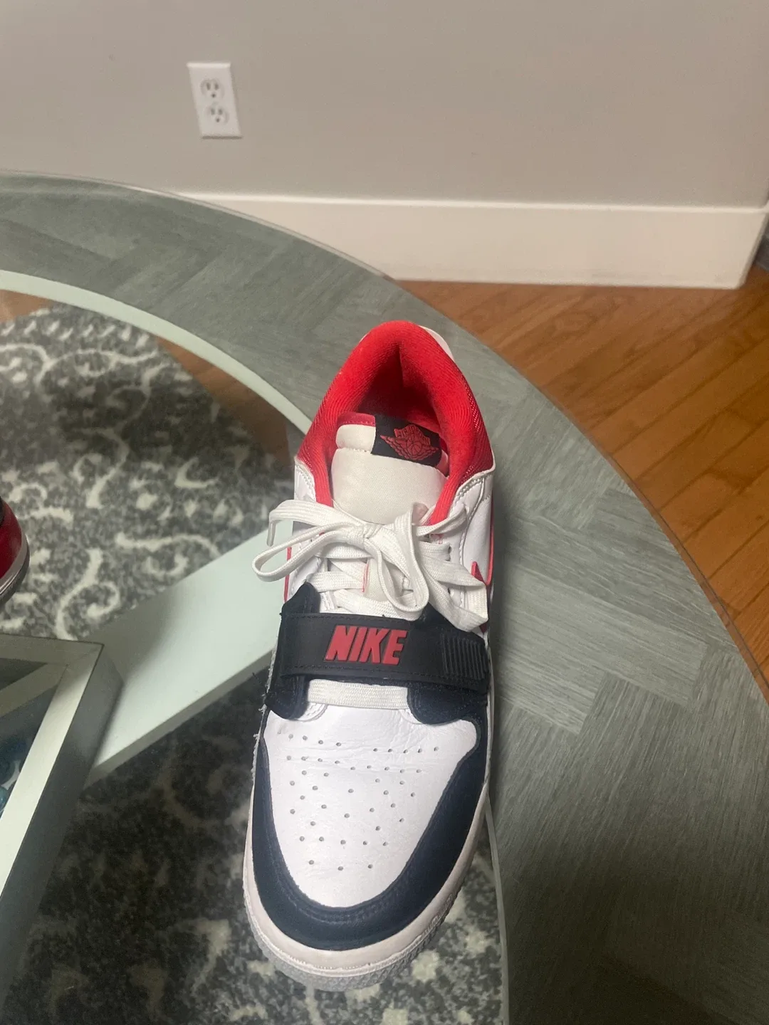 Nike Air Jordan 3 Retro Size 6.5Y image indicator(2)