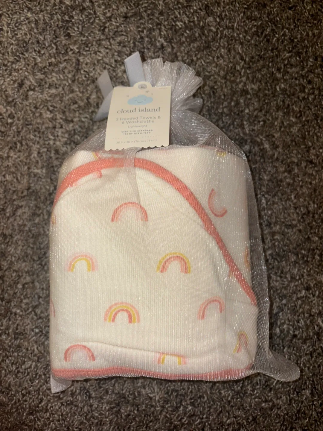 Band new 3 Hooded Towels & 6 Washcloth Set- Pink image indicator(4)