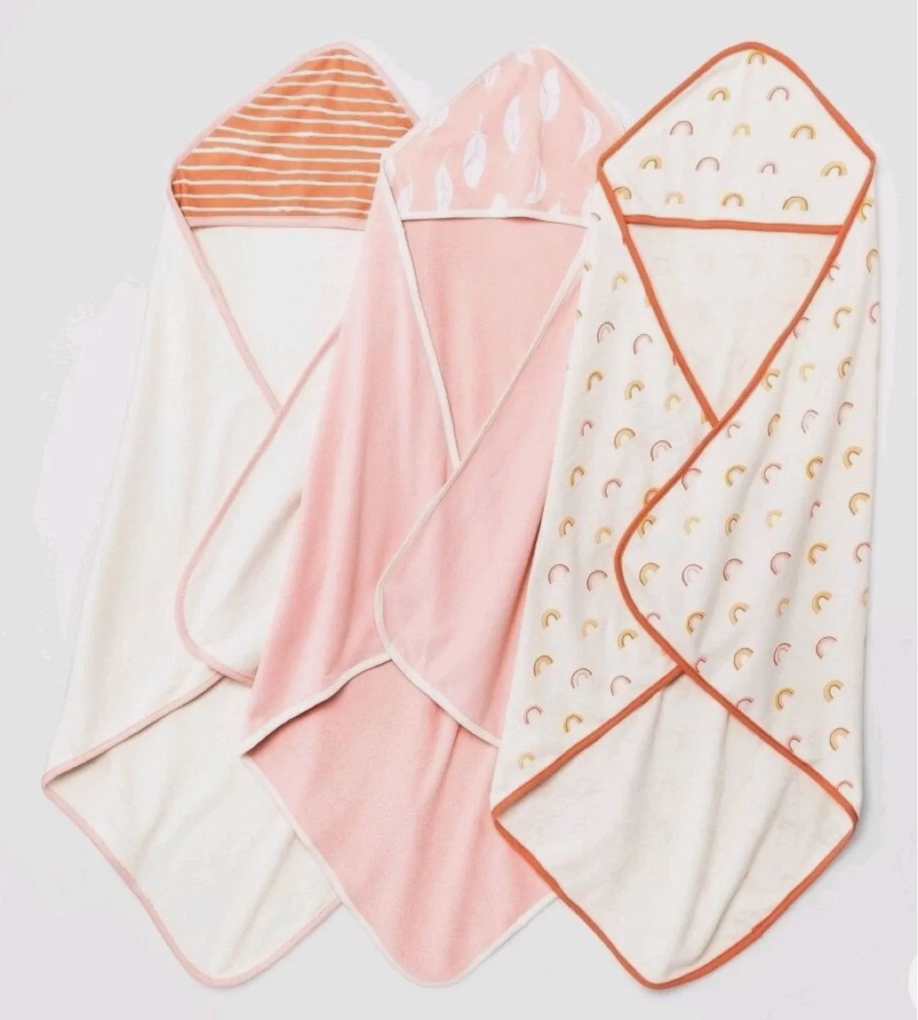 Band new 3 Hooded Towels & 6 Washcloth Set- Pink image indicator(2)