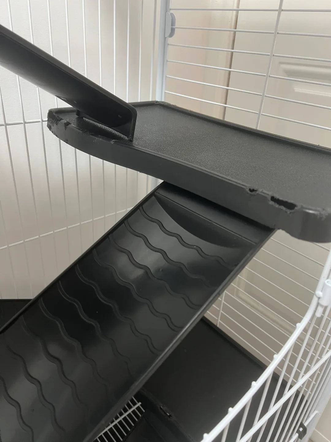 White Metal Small Animal Cage with Accessories image indicator(4)