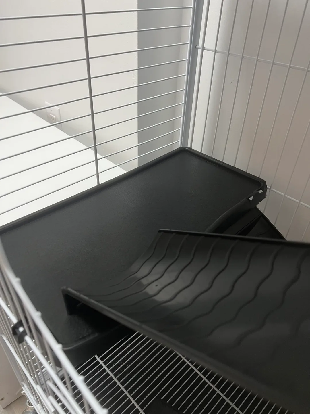 White Metal Small Animal Cage with Accessories image indicator(5)