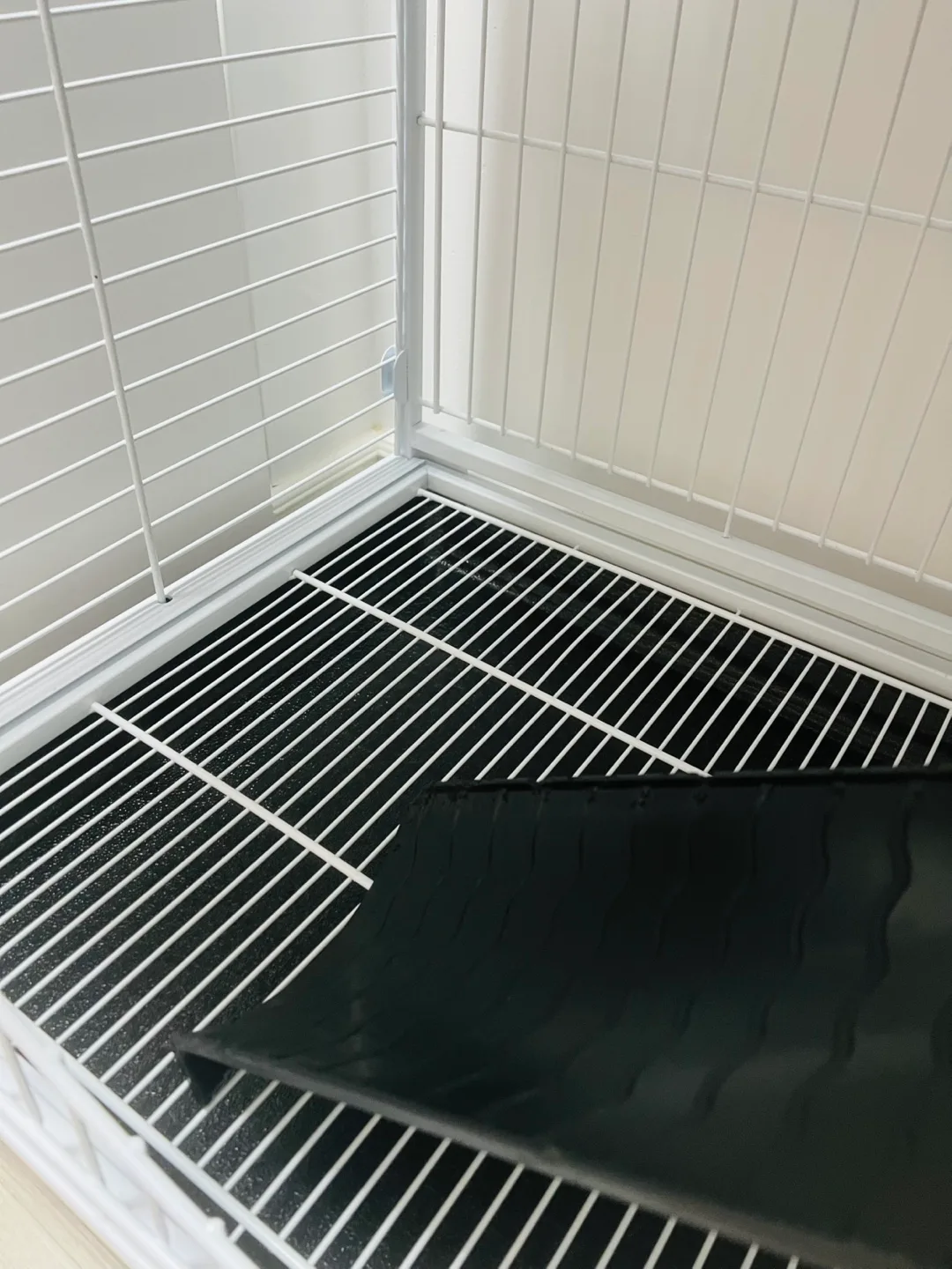 White Metal Small Animal Cage with Accessories image indicator(7)