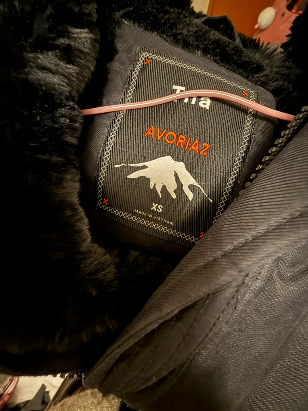 TNA Avoriaz Black Winter Coat - XS image indicator(4)