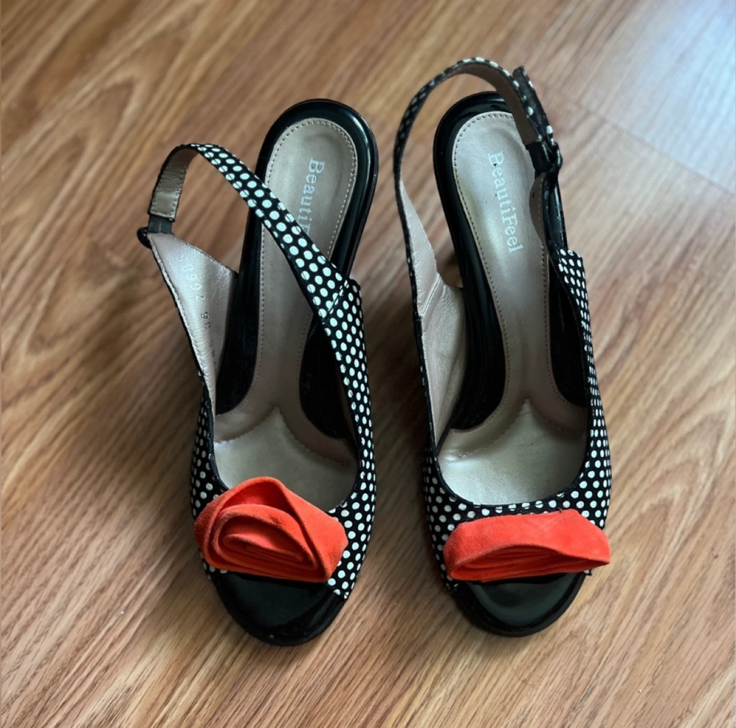 BeautiFeel Polka Dot Slingback Heels