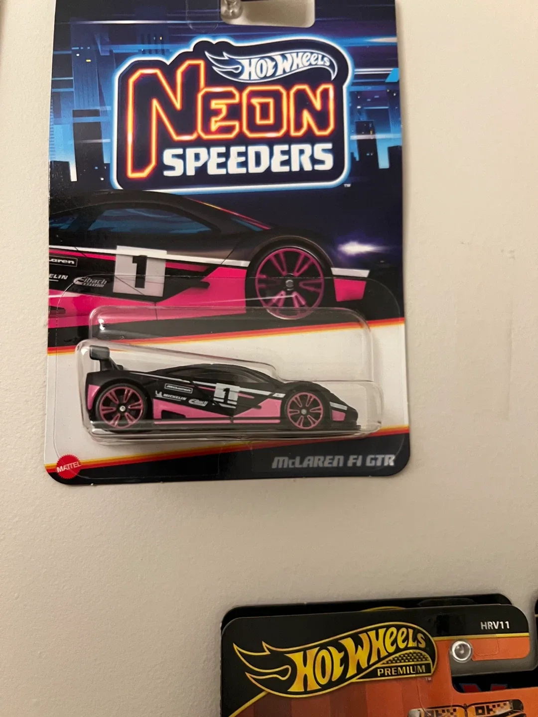 Hot Wheels Neon Speeders McLaren F1 GTR thumbnail
