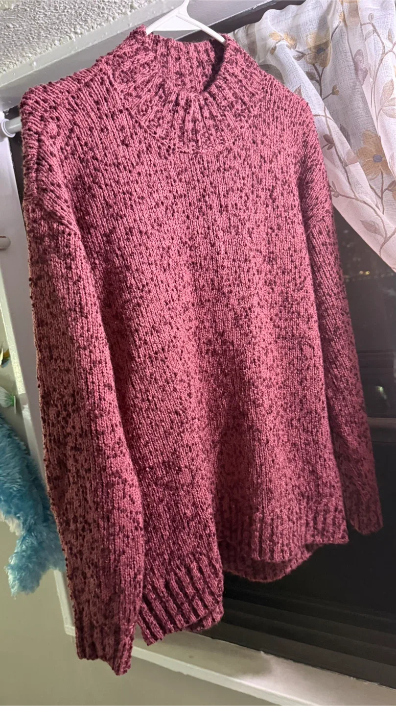 LOFT Outlet Sweater - Size M image indicator(3)