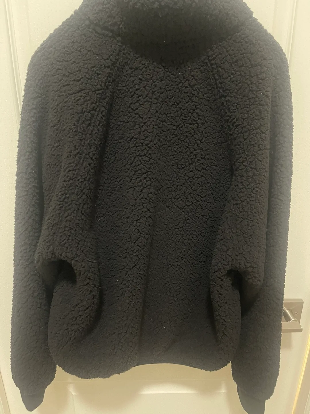 REDUCED -Tommy Hilfiger NEW Sport Black Sherpa Pullover - L image indicator(6)