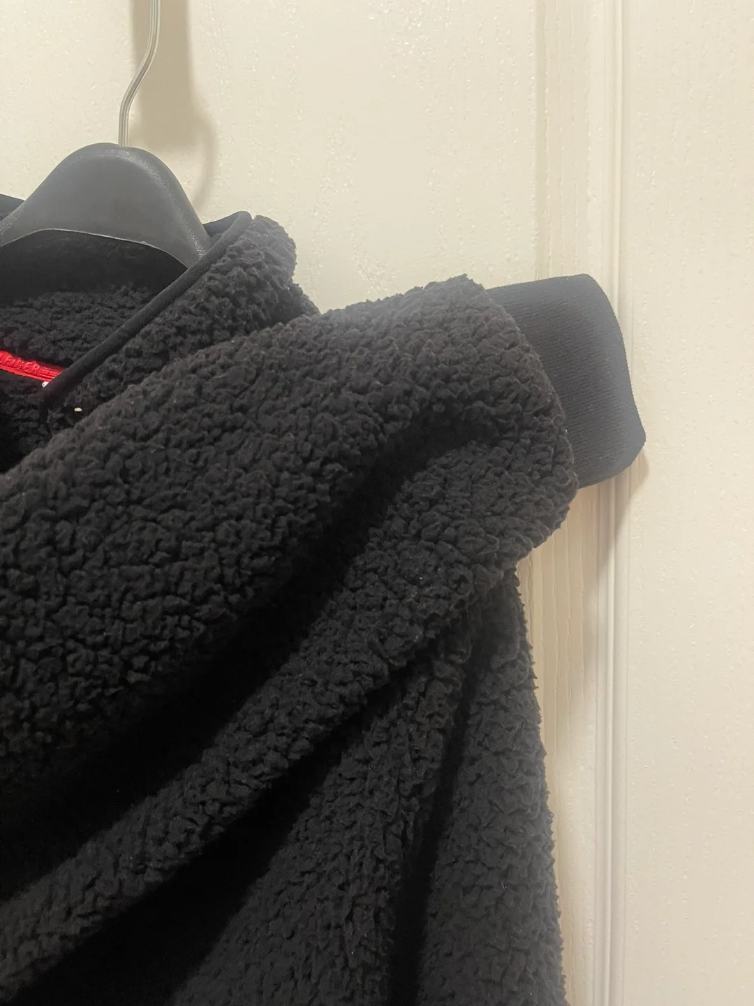 REDUCED -Tommy Hilfiger NEW Sport Black Sherpa Pullover - L image indicator(4)