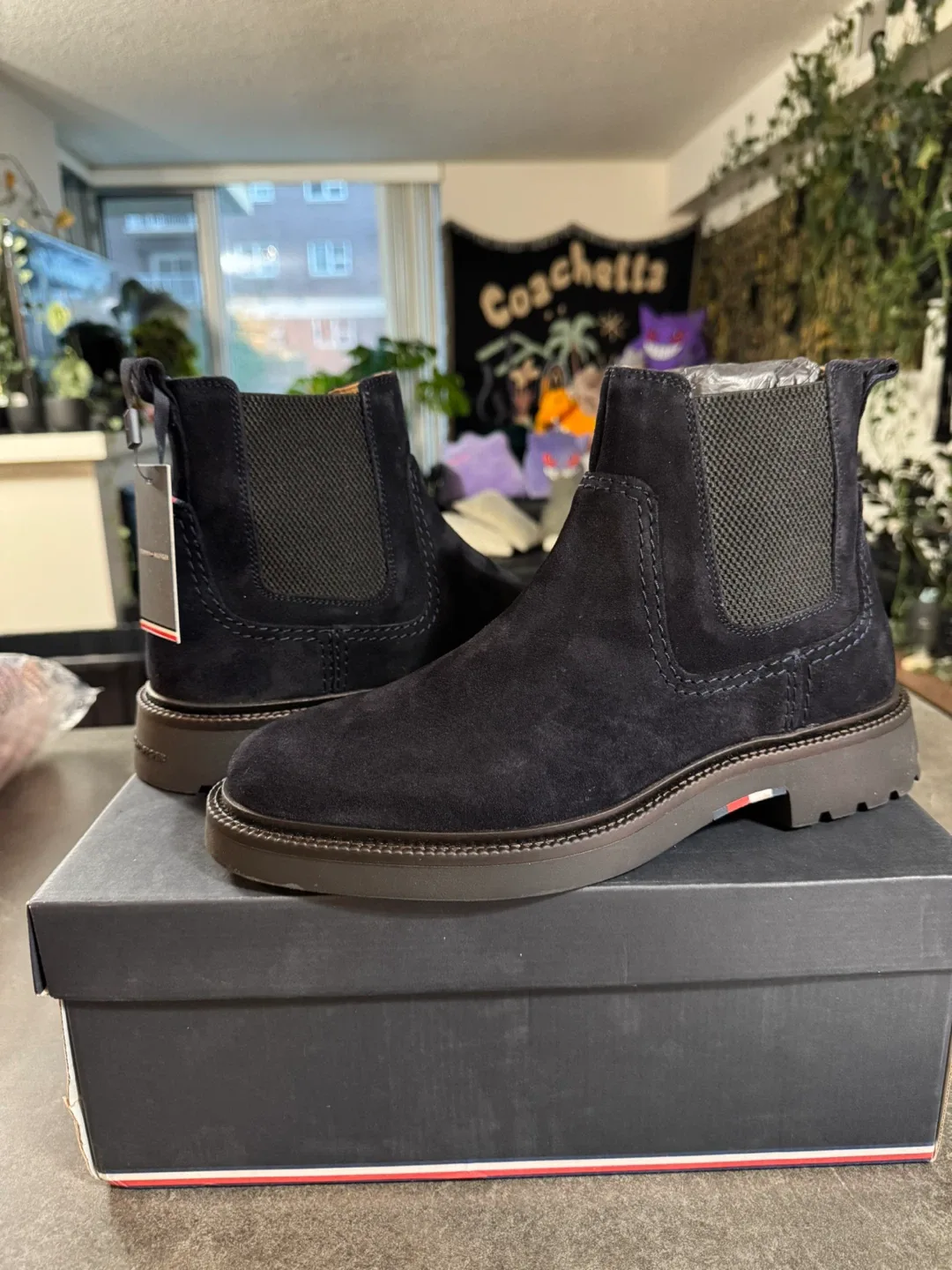 Tommy Hilfiger Chelsea Boots, Size 10 US image indicator(2)