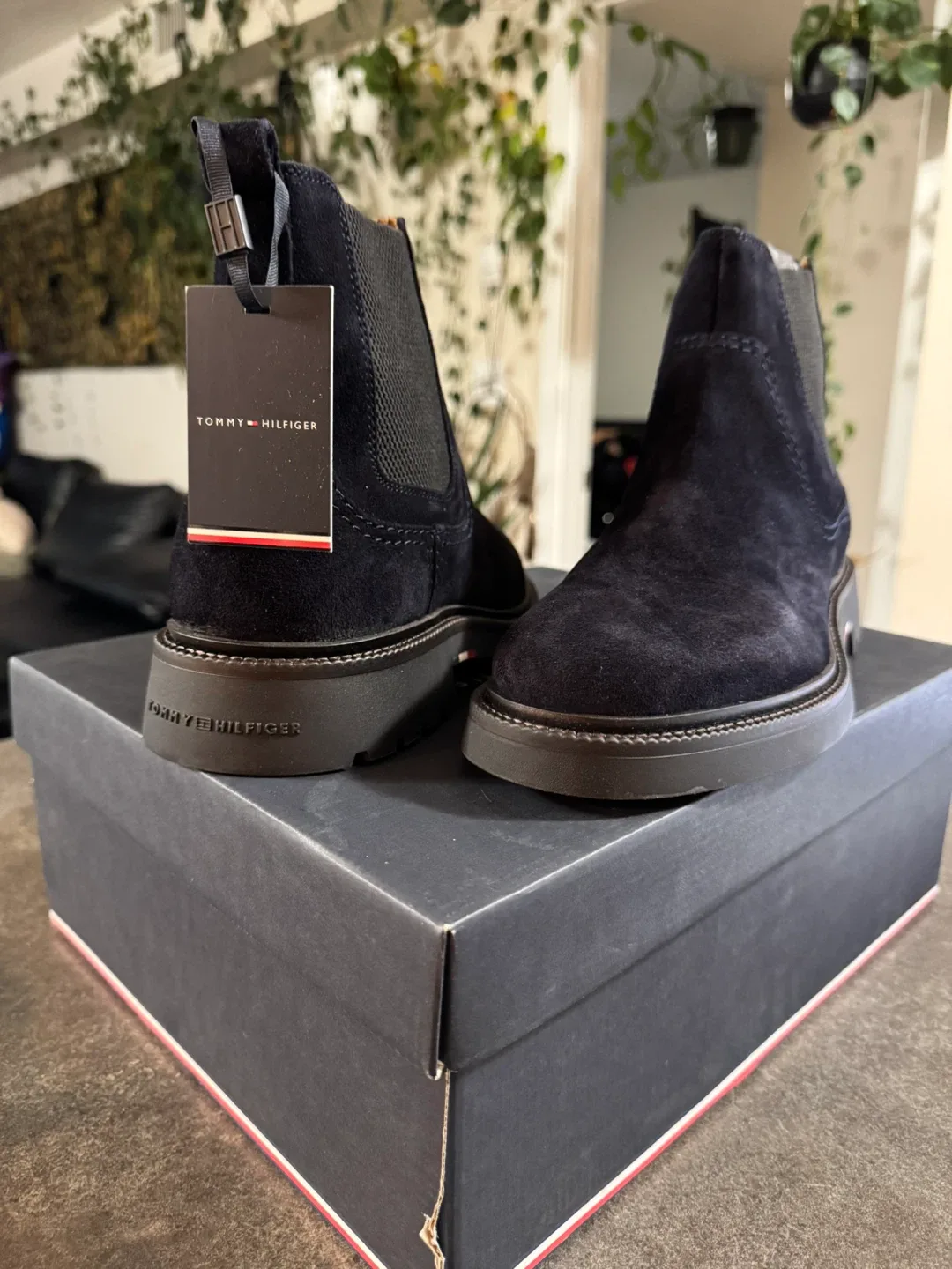 Tommy Hilfiger Chelsea Boots, Size 10 US image indicator(3)