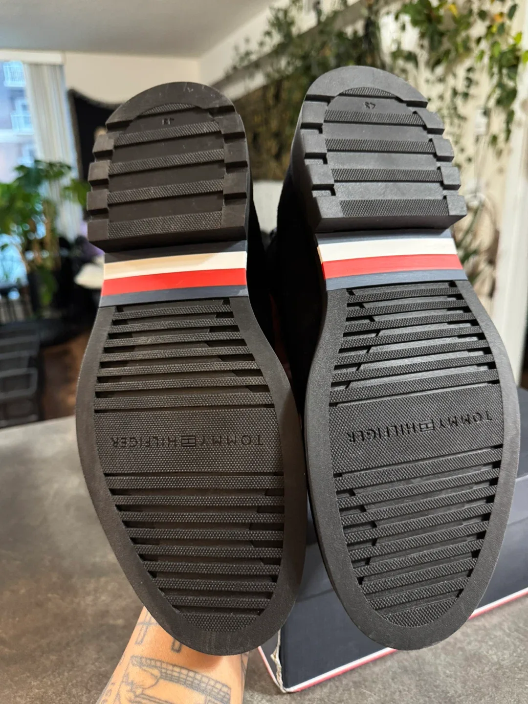 Tommy Hilfiger Chelsea Boots, Size 10 US image indicator(4)