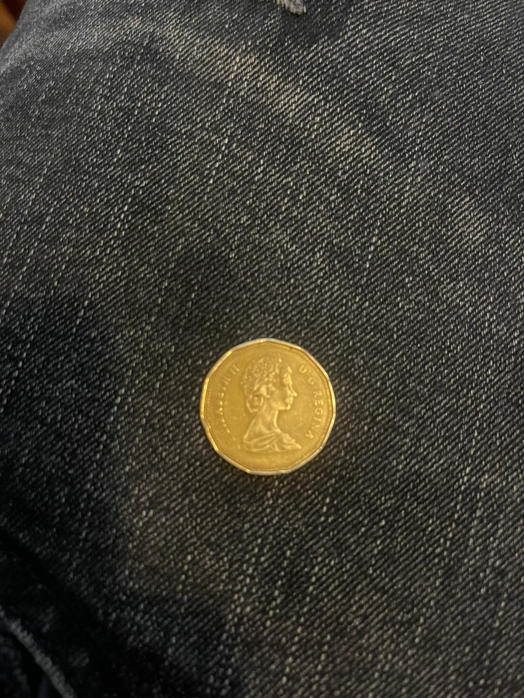 Elizabeth 11 Canada dollar image indicator(2)