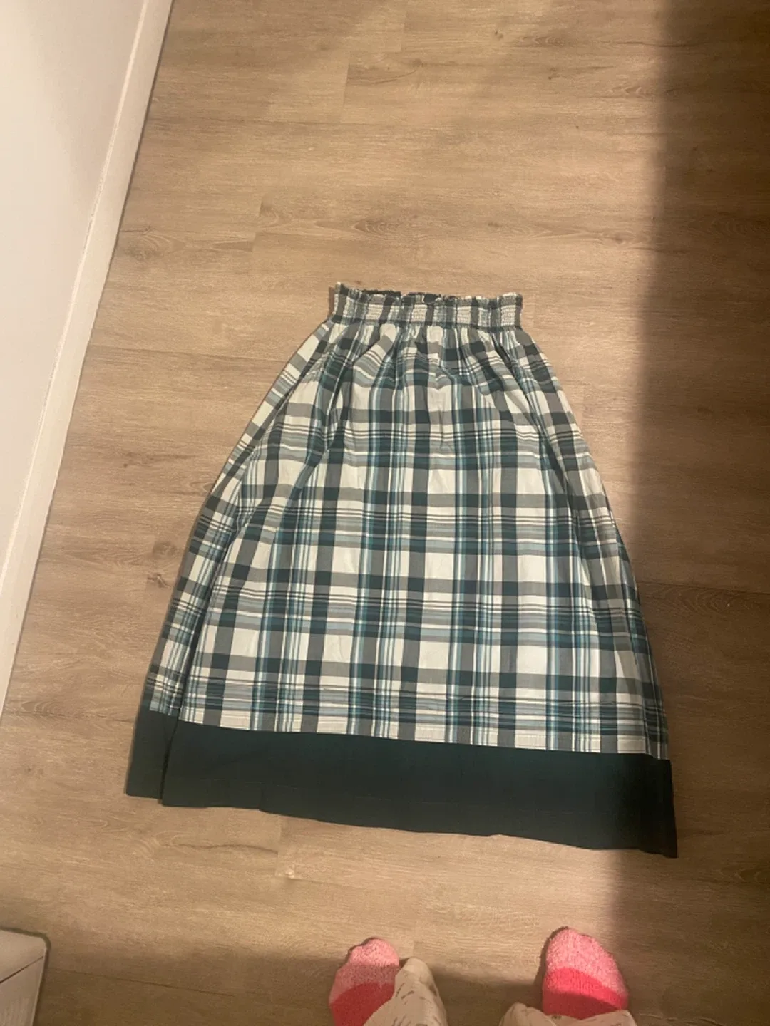 Uniqlo skirt size l thumbnail