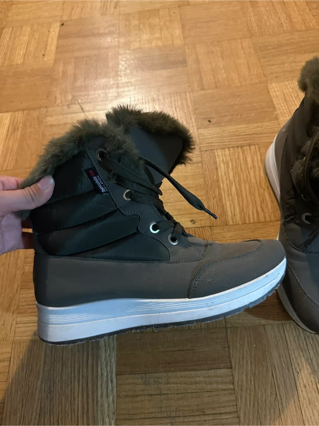 Winter Boots image indicator(2)