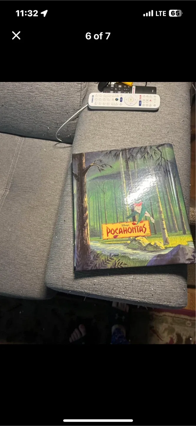 Disney Pocahontas Autograph Book image indicator(6)