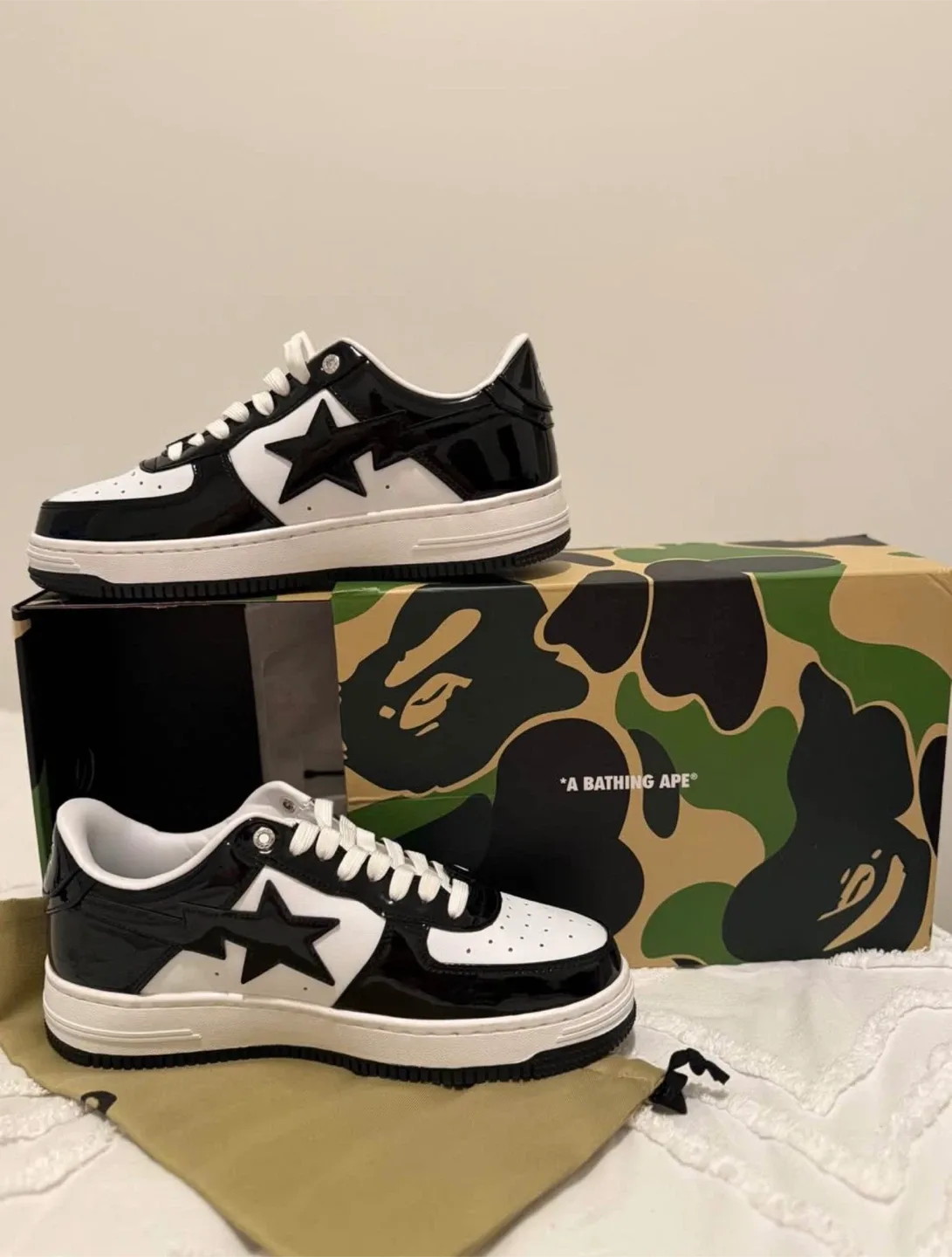 BAPE STA Low Black/White Shoes image indicator(2)