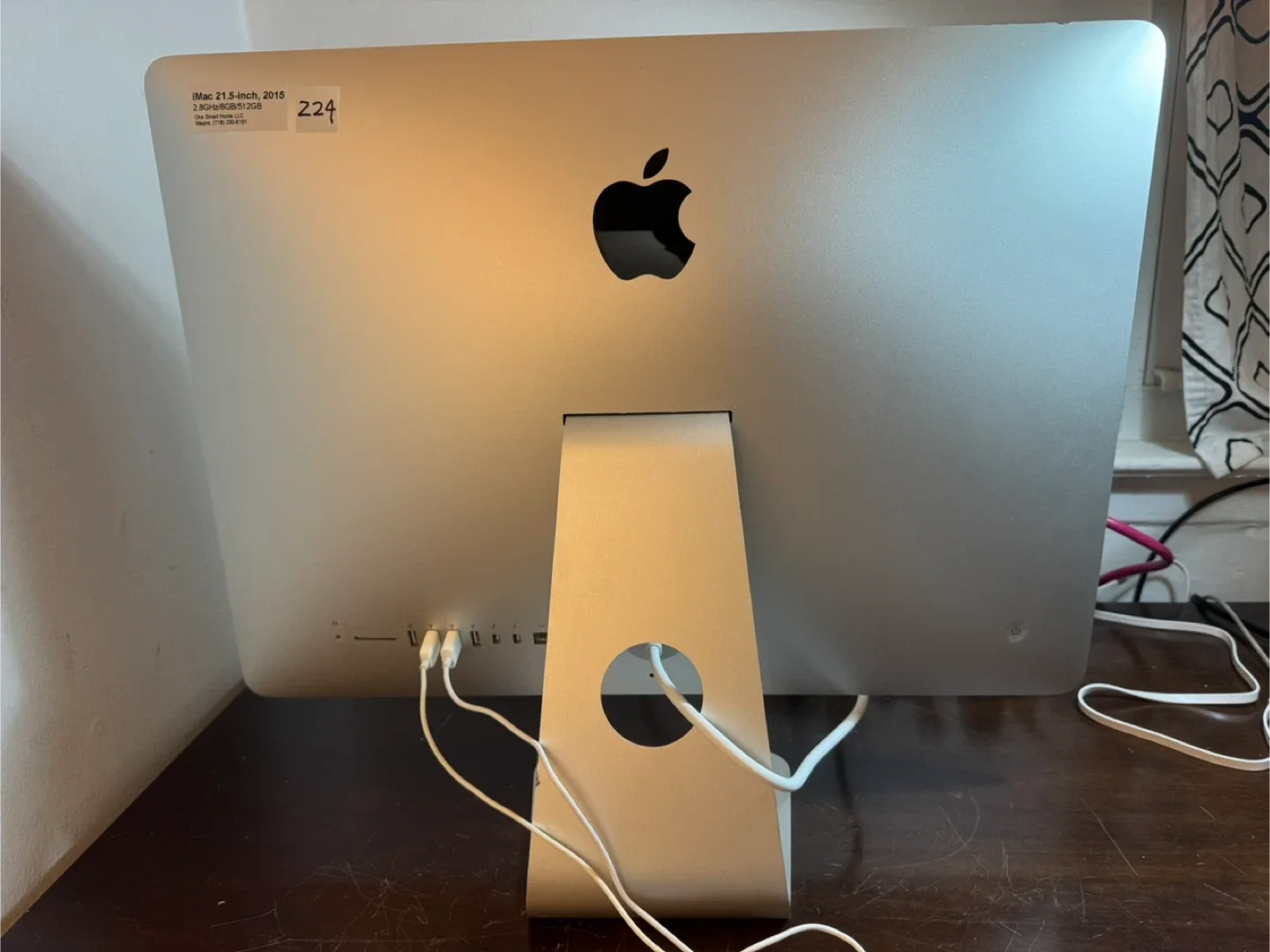 （224）Apple iMac 21.5-inch, Late 2015 image indicator(2)