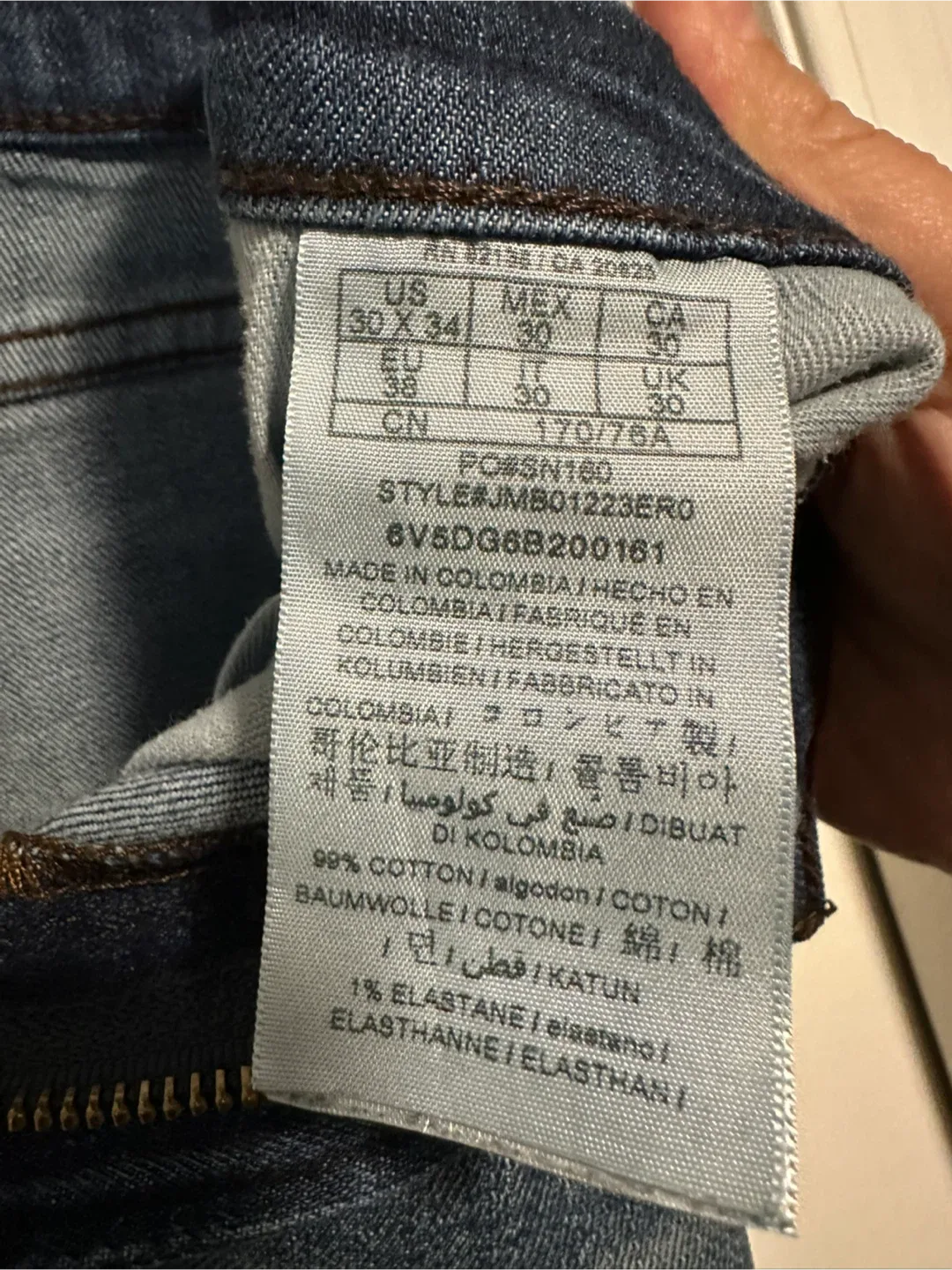 Guess Los Angeles Desmond Tapered Jeans, Size 30x34 image indicator(4)