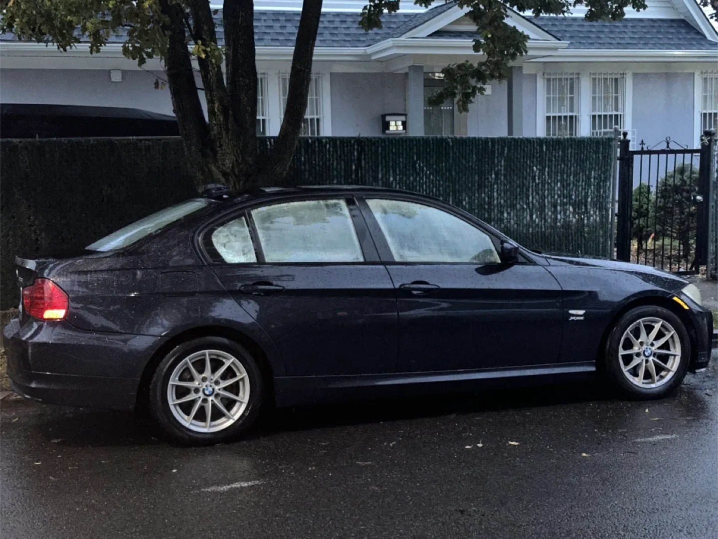 2010 BMW 328i xDrive 4D image indicator(3)