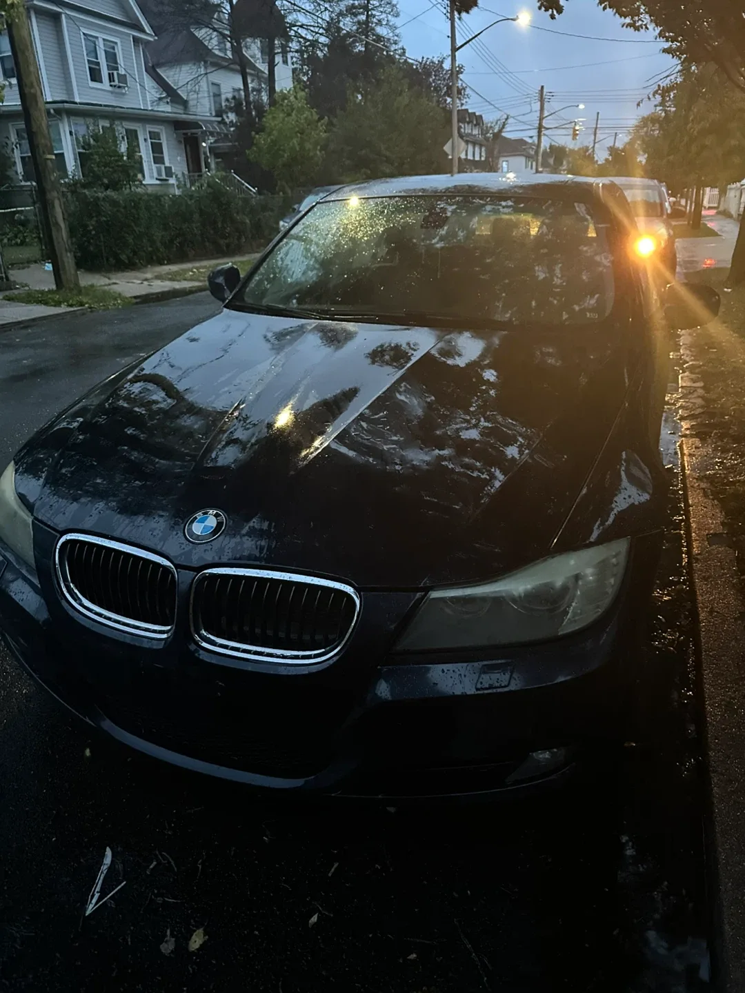 2010 BMW 328i xDrive 4D image indicator(2)