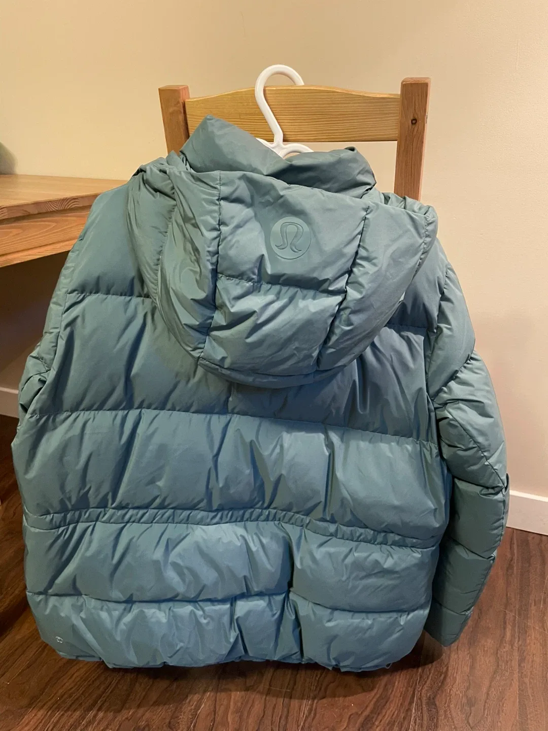 Lululemon Puffer Jacket Size 12 image indicator(2)
