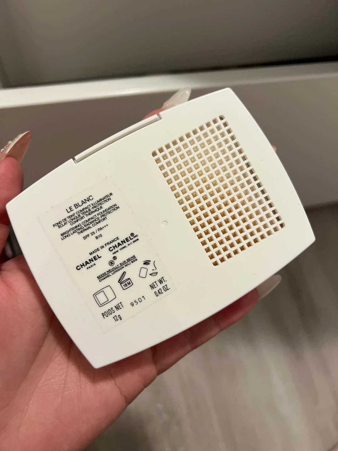 Chanel Le Blanc Brightening Compact Foundation B10 - photo 3