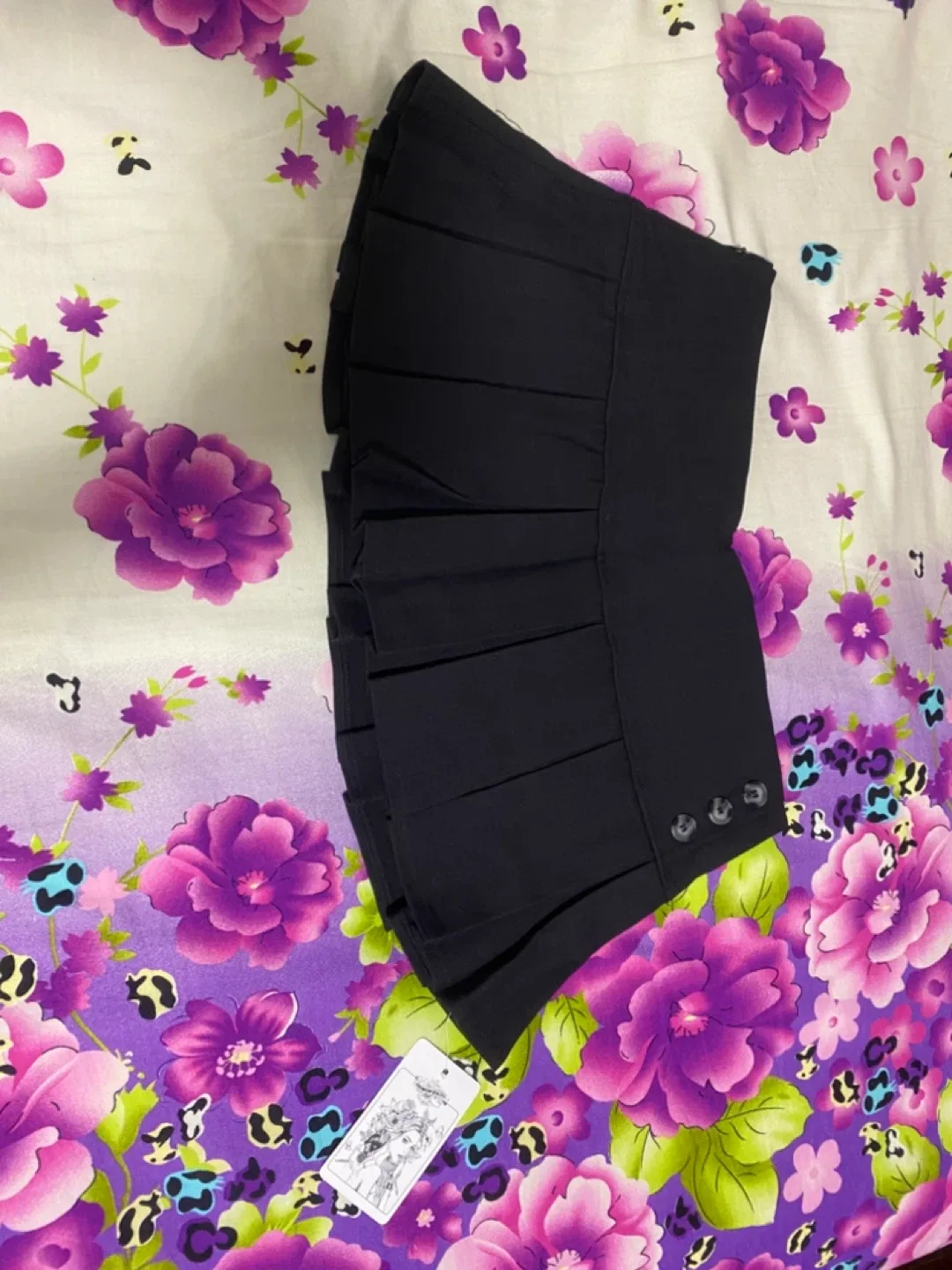 Brand New Pleated Black Mini Skirt - Size L