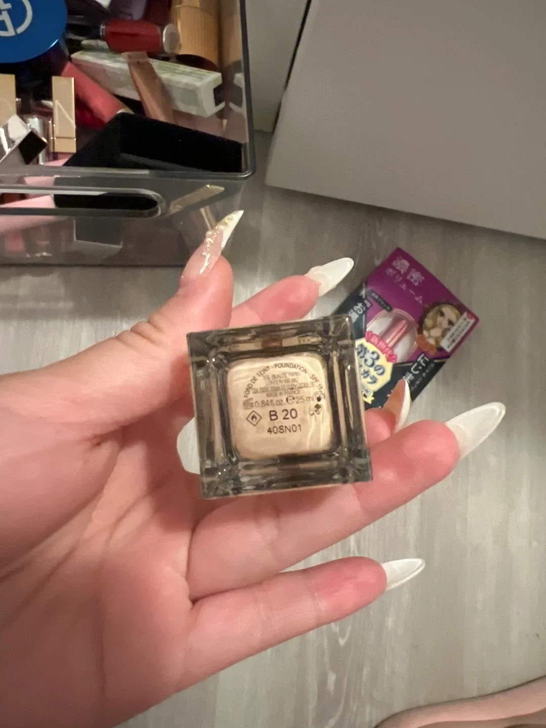 Yves Saint Laurent Touche Eclat Le Teint Creme Foundation B20 image indicator(2)